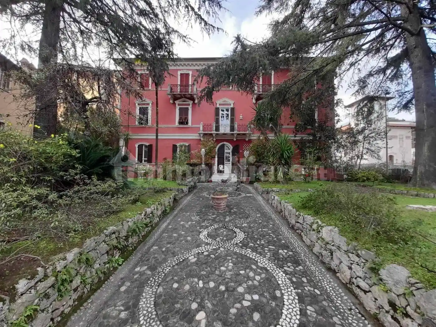 Appartamento in vendita a Sarzana
