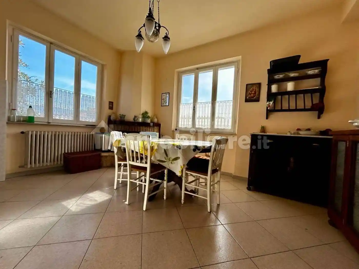 Casa indipendente in vendita a Sarzana