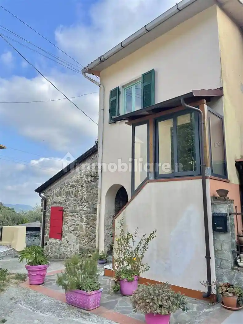 Casa indipendente in vendita a Fosdinovo