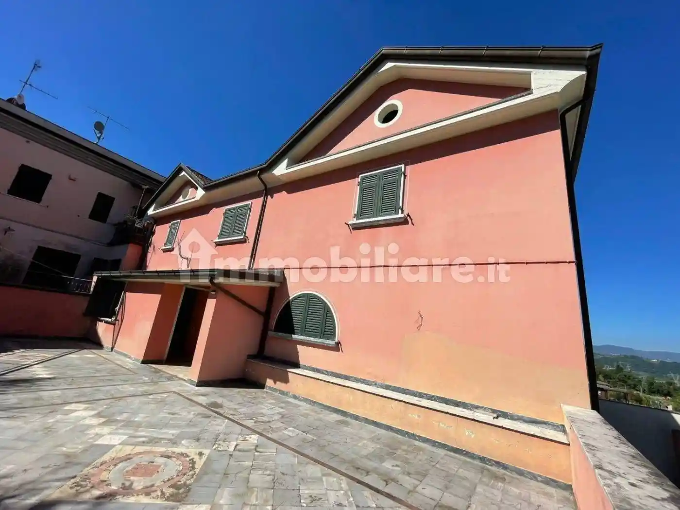 Villa in vendita a Sarzana