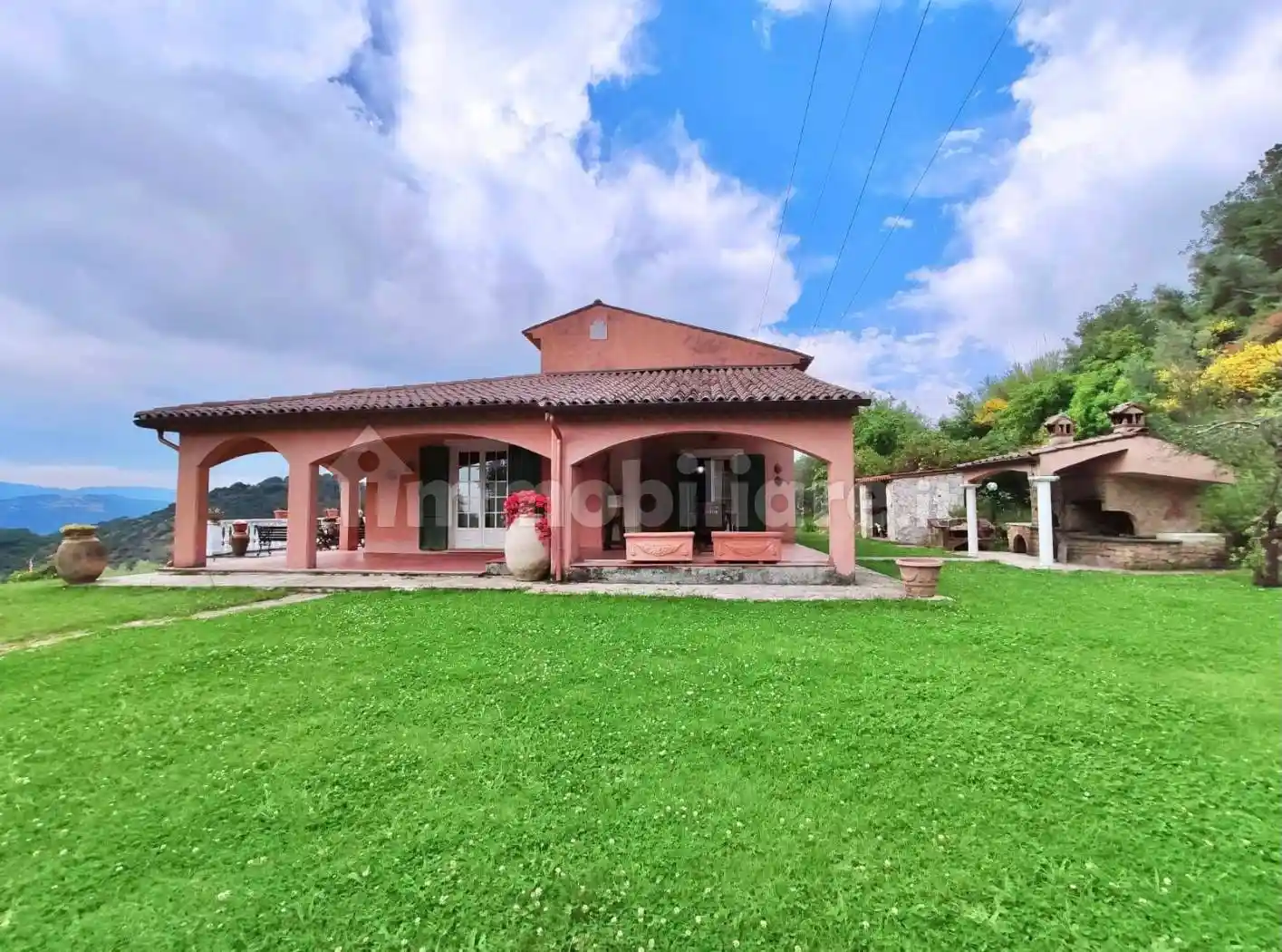 Villa in vendita a Sarzana