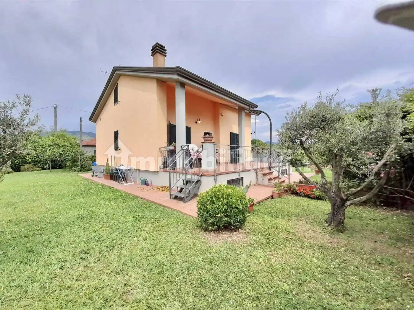 Villa in vendita a Sarzana