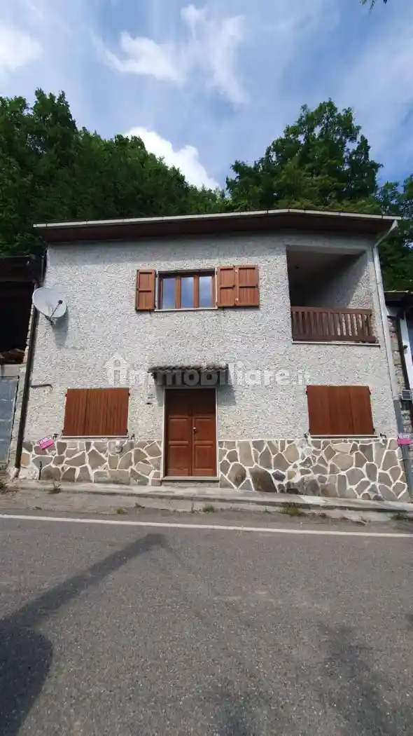 Casa indipendente in vendita a Bobbio