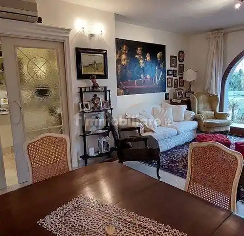 Villa in vendita a Livorno