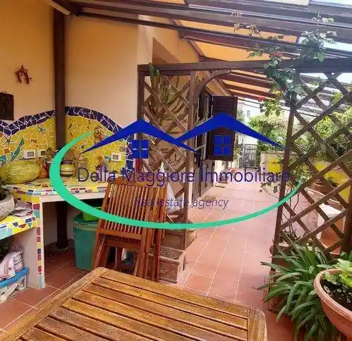 Casa indipendente in vendita a Livorno