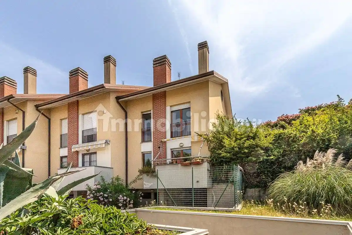 Villetta a schiera in vendita a Magnago