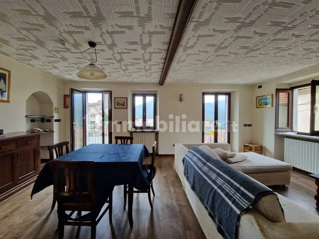 Casa indipendente in vendita a Quarna Sotto