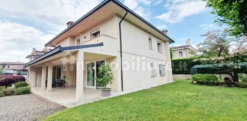 Villa in vendita a Tezze sul Brenta