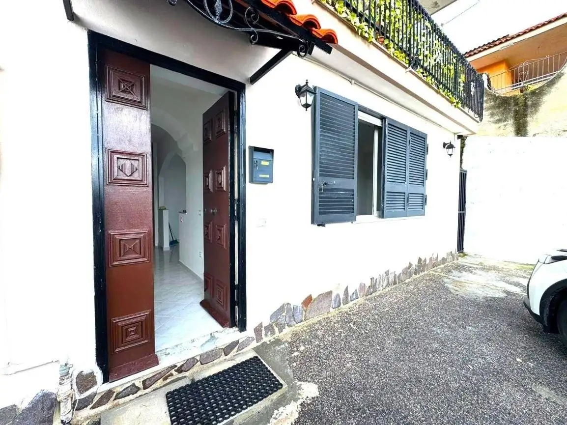 Trilocale via marco aurelio 11, Centro, Bacoli - foto 2