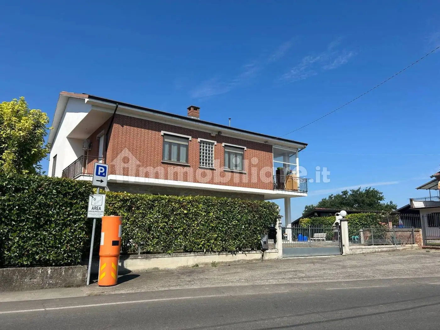 Villa in vendita a Coazzolo