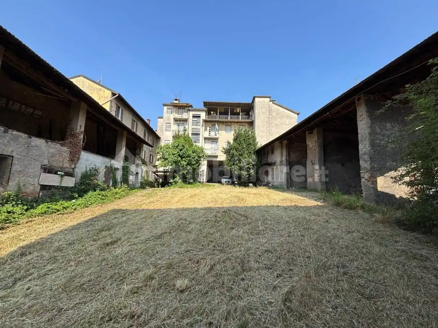 Palazzo - Edificio in vendita a Fino Mornasco