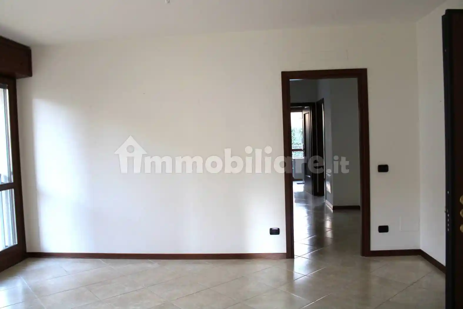 Trilocale via San Francesco d'Assisi 16, Centro, Varese - foto 3