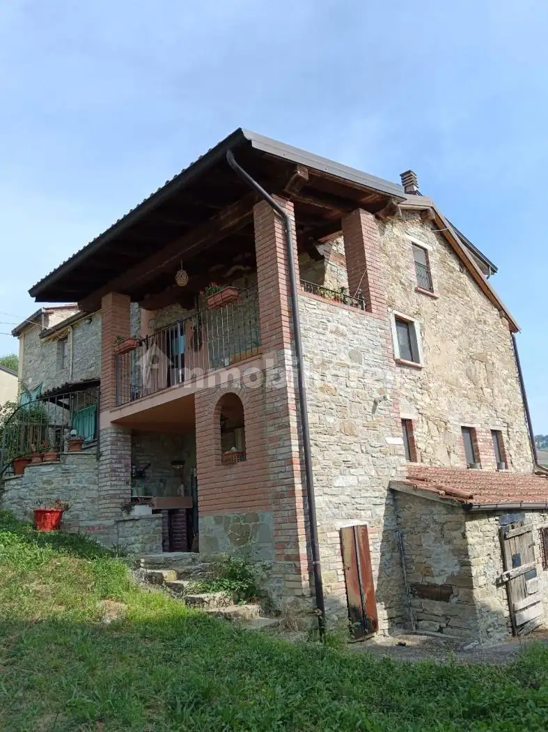 Casa indipendente in vendita a Piozzano