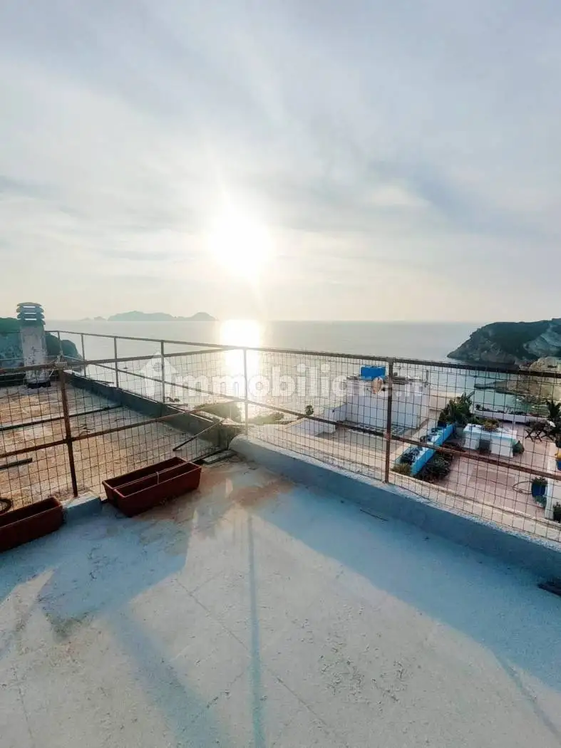 Casa indipendente in vendita a Ponza
