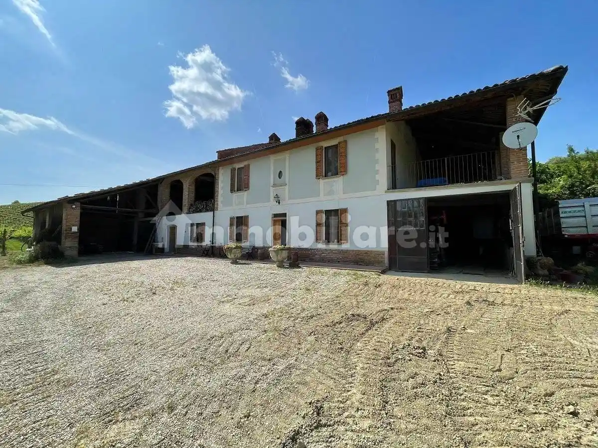 Rustico - Casale in vendita a Cassine