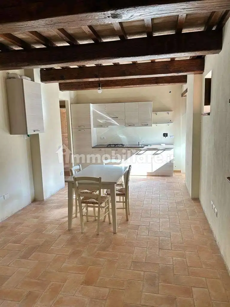 Appartamento in affitto a Assisi