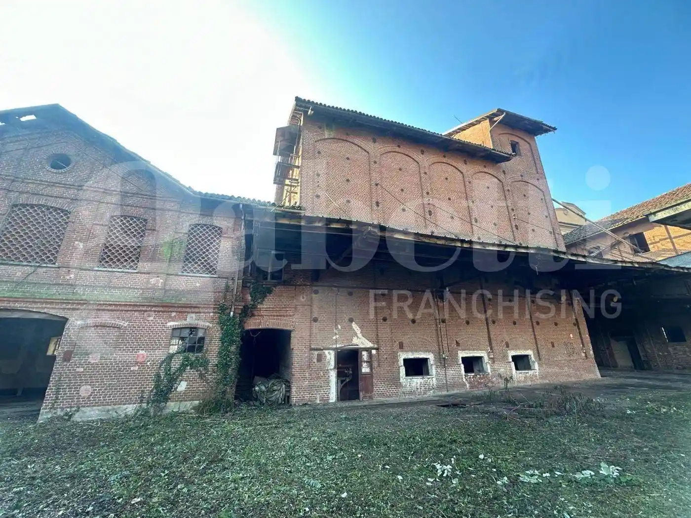Palazzo - Edificio in vendita a Villafranca Piemonte