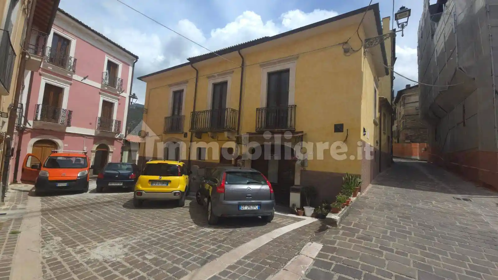 Palazzo - Edificio in Vendita - foto 2