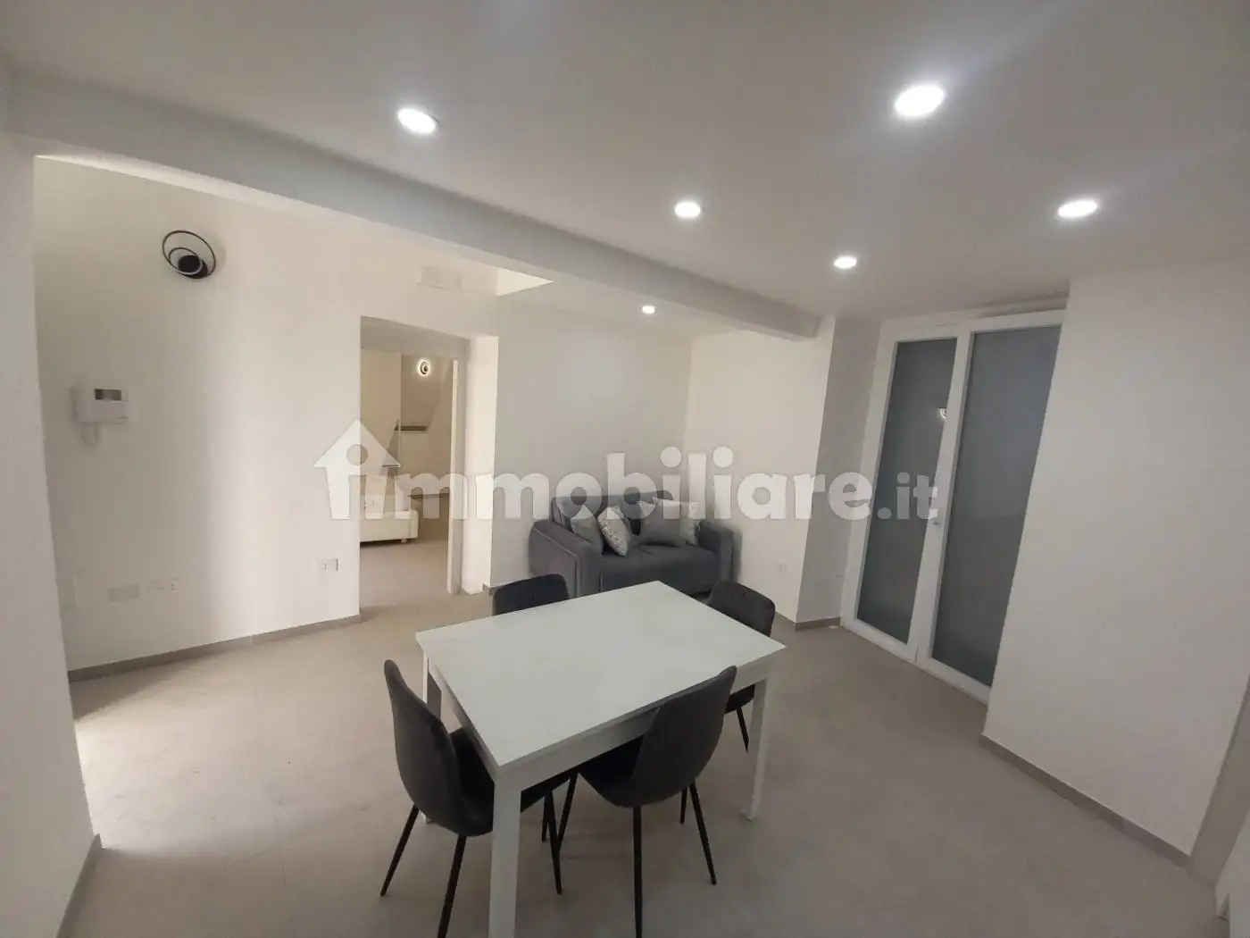 Palazzo - Edificio in affitto a Nocera Inferiore