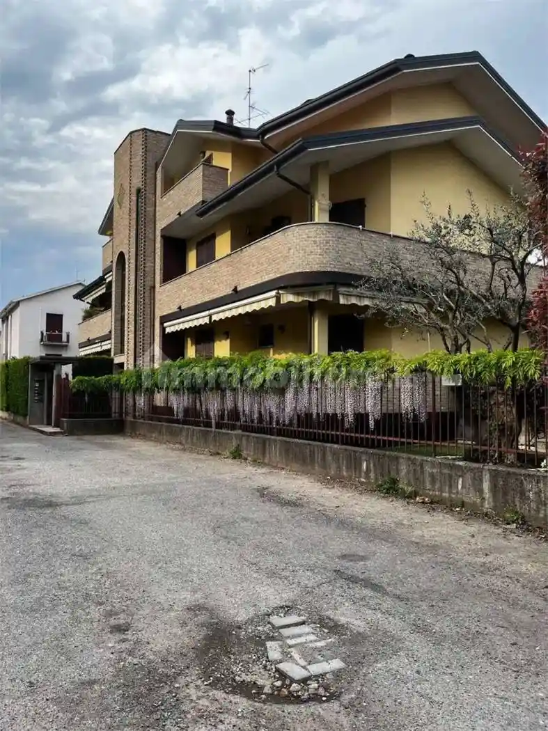 Appartamento in vendita a Uboldo