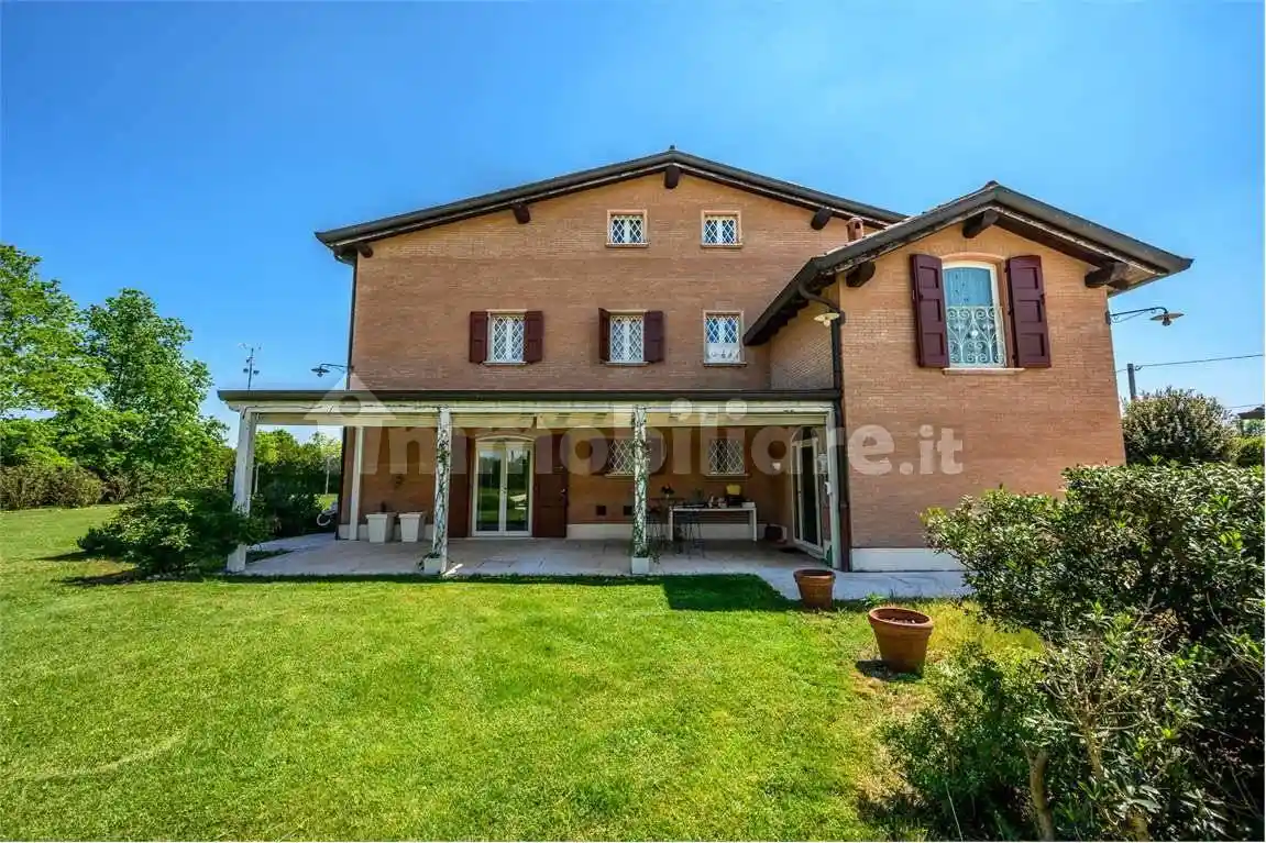 Villa in vendita a Carpi