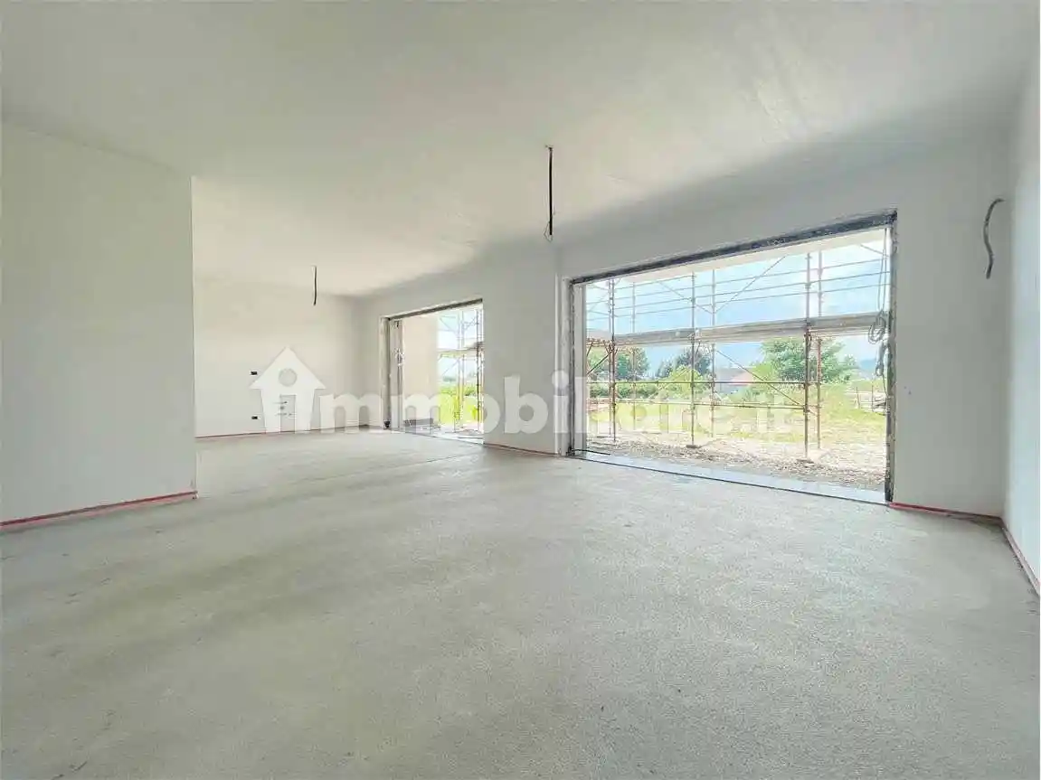 Appartamento in vendita a Bizzarone