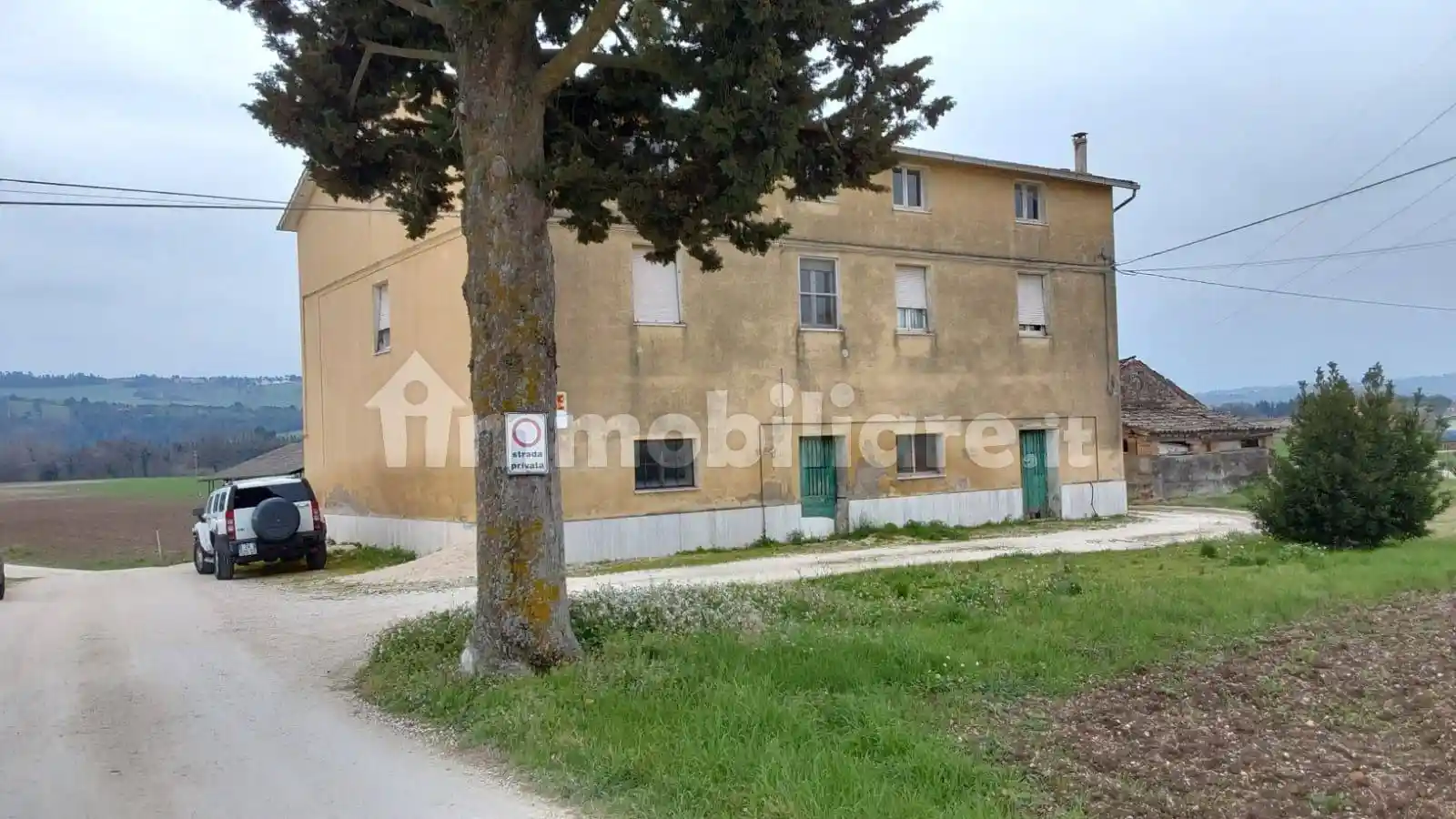 Villa in vendita a Macerata