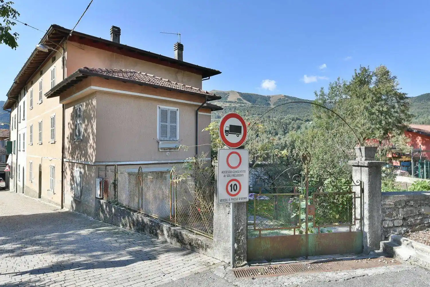 Casa indipendente in vendita a Centro Valle Intelvi