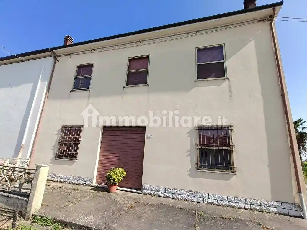 Villa in vendita a Lugo