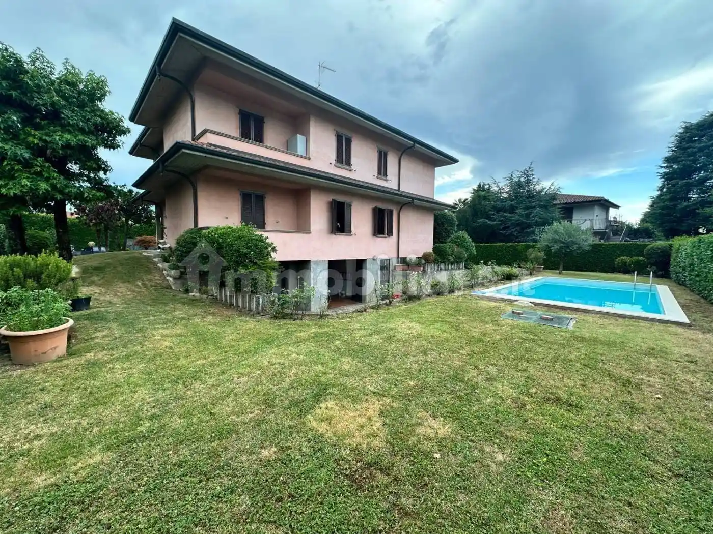 Villa in vendita a Brusaporto