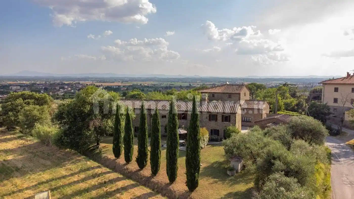 Rustico - Casale in vendita a Cortona