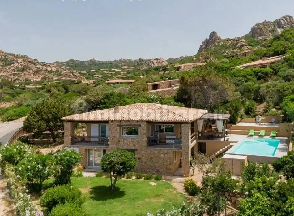 Villa in vendita a Trinità d'Agultu e Vignola