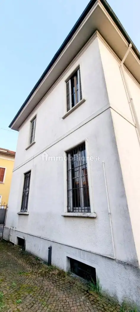 Villa in affitto a Meda