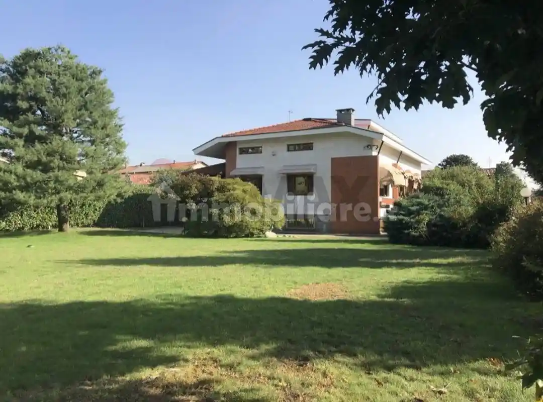 Villa in vendita a Feletto
