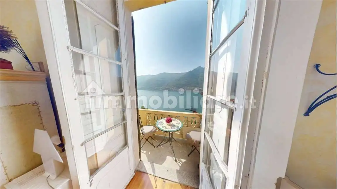 Appartamento in vendita a Faggeto Lario