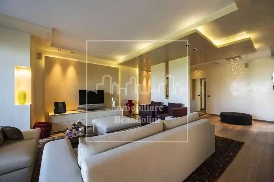 Appartamento ottimo stato, piano terra, Cartabbia, Varese - foto 4