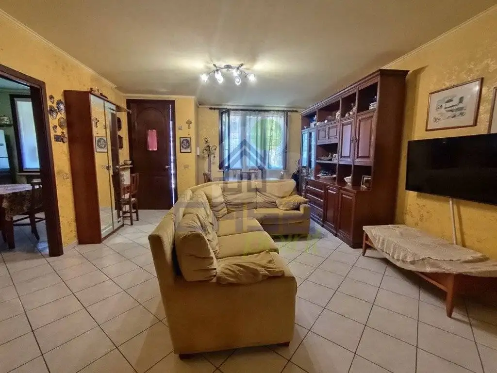 Villa a schiera via monteverdi, Centro, Dosolo - foto 2