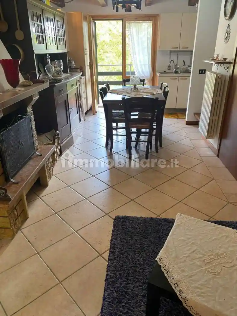 Villa a schiera 5 locali, buono stato, Centro, Casteldelci - foto 4