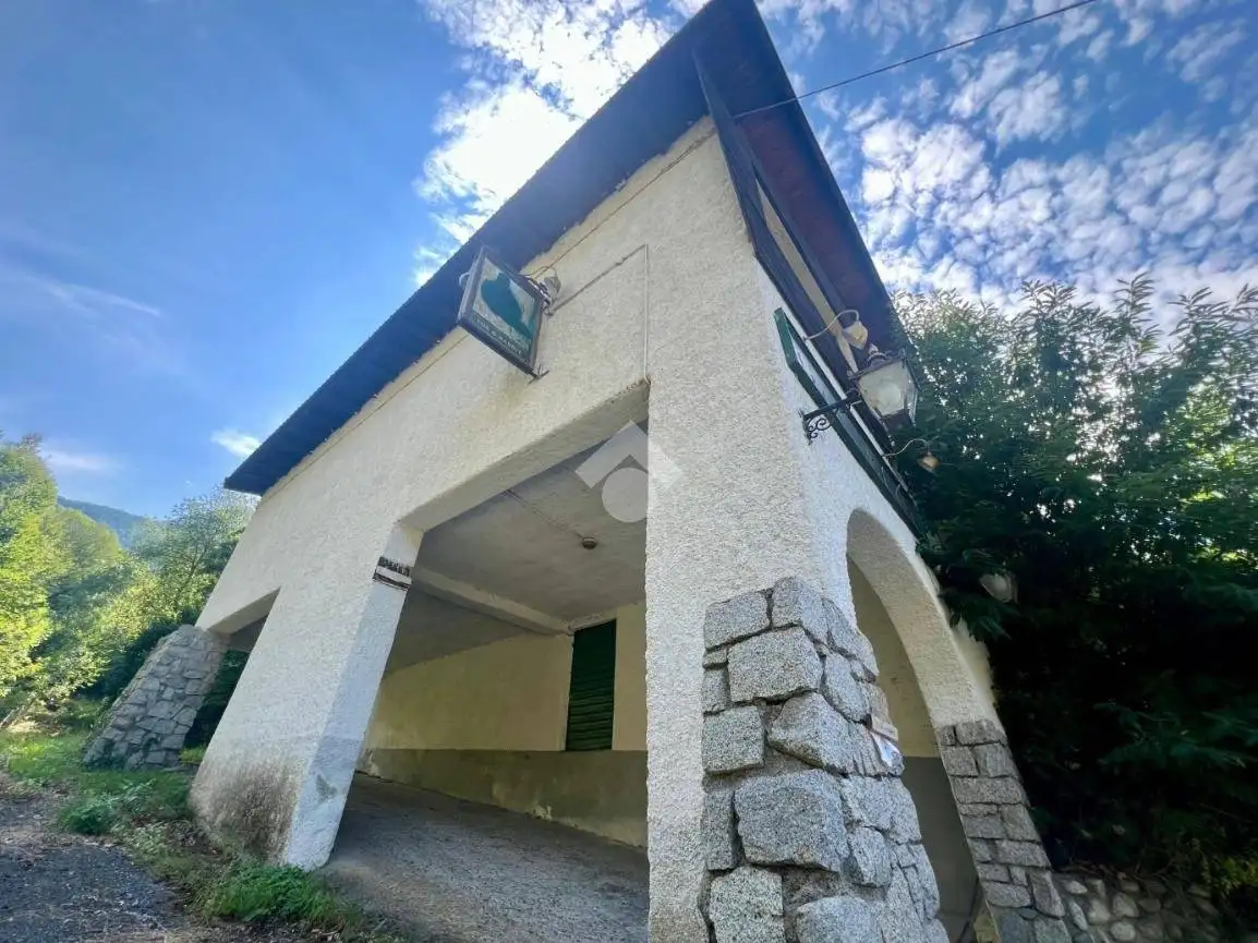 Terratetto unifamiliare via santi ippolito e cassiano, Centro, Edolo - foto 5