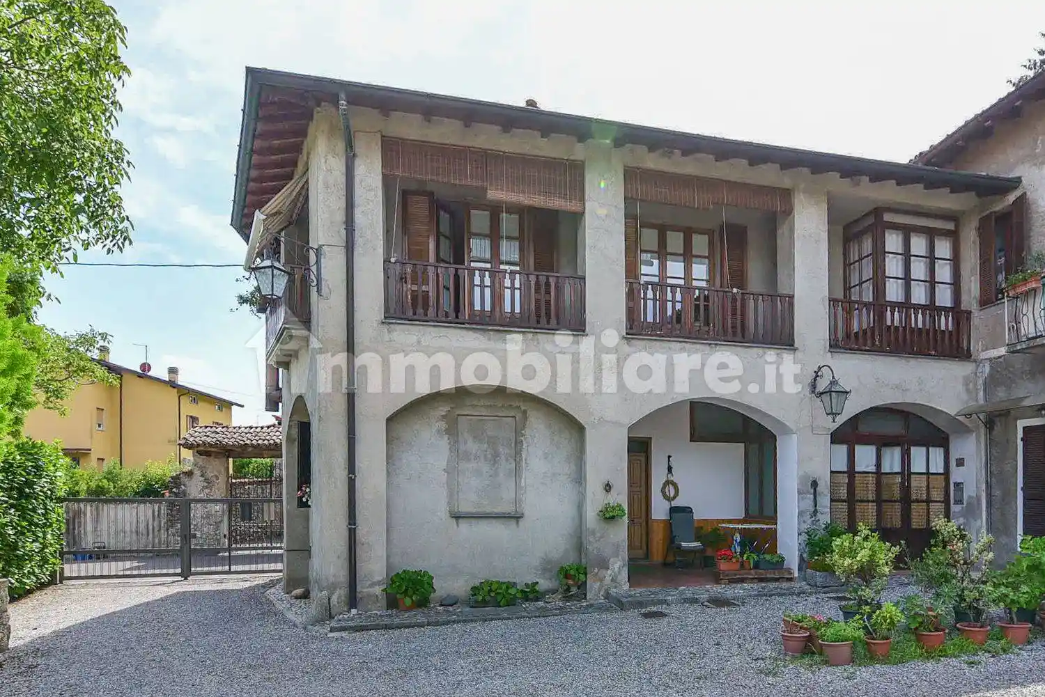 Appartamento in vendita a Erba