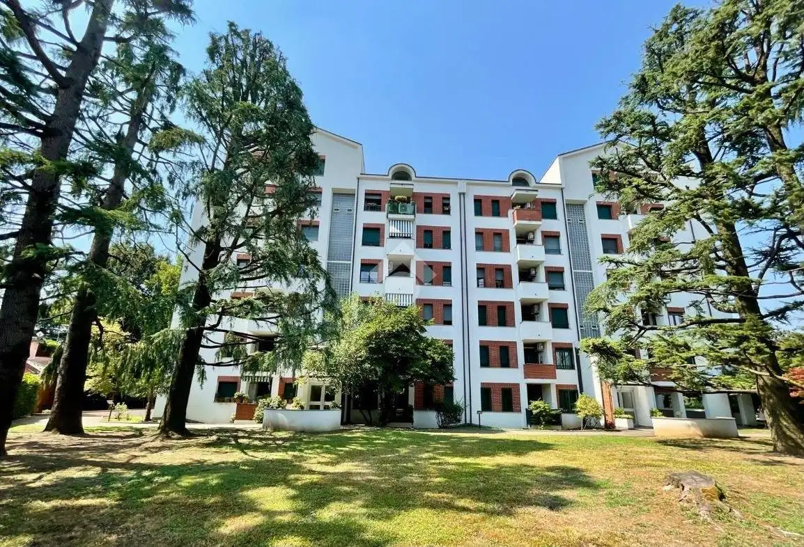 Appartamento in vendita a Monza