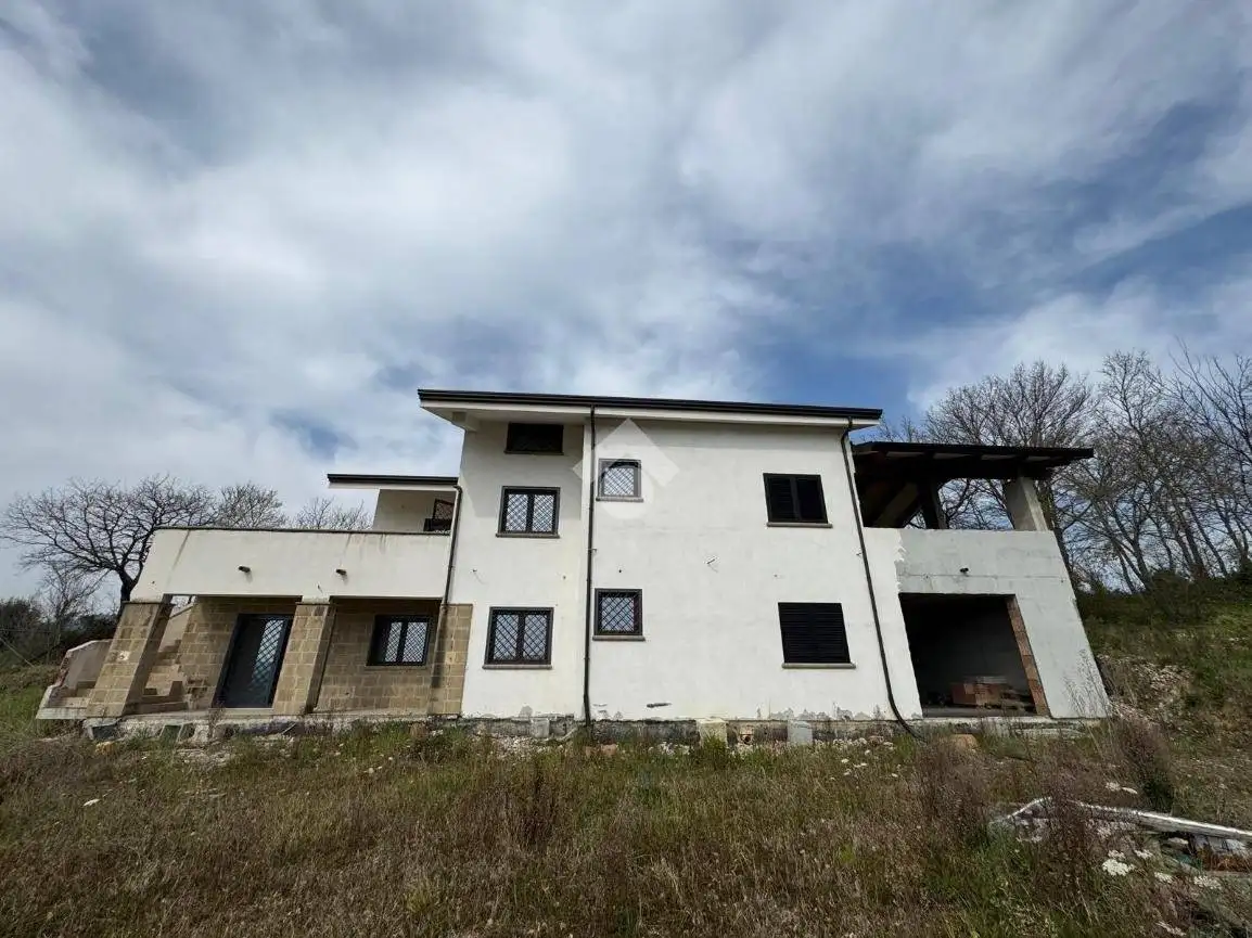 Villa in vendita a Ruviano