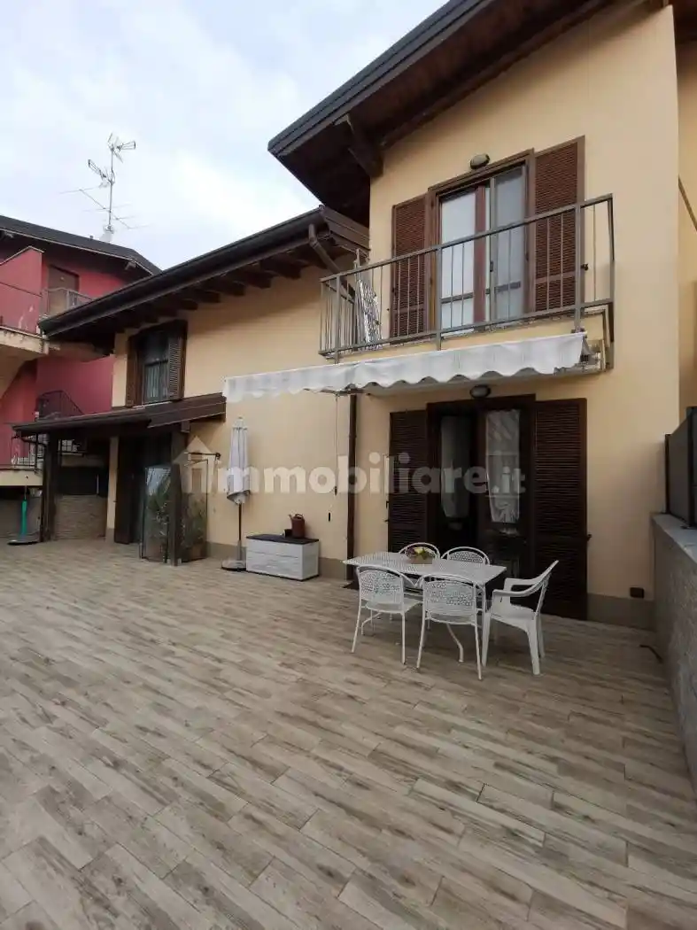 Villa in vendita a Fino Mornasco