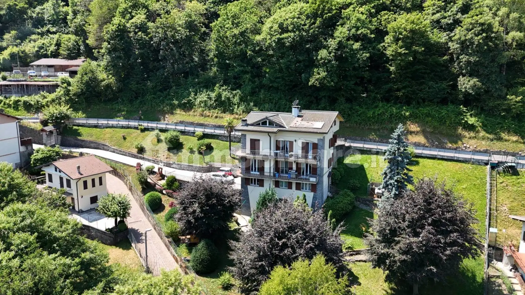 Villa in vendita a Schignano