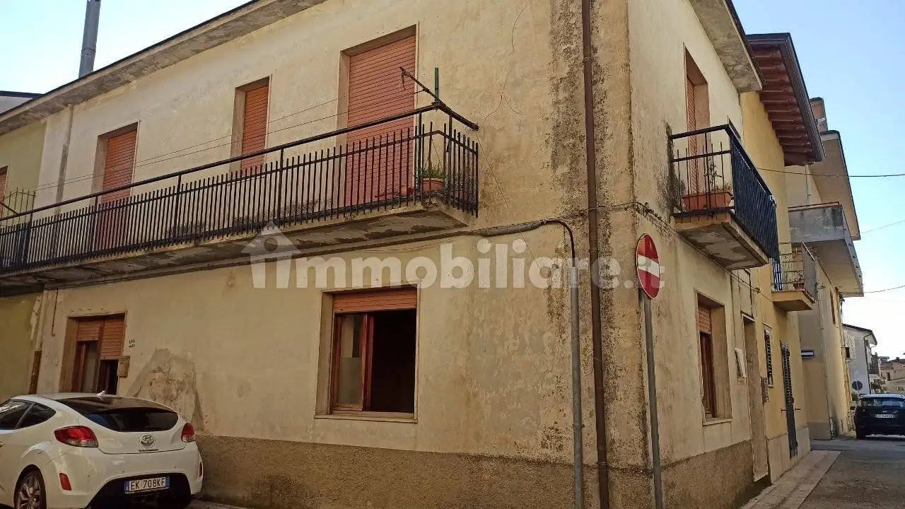 Villa in vendita a San Salvatore Telesino