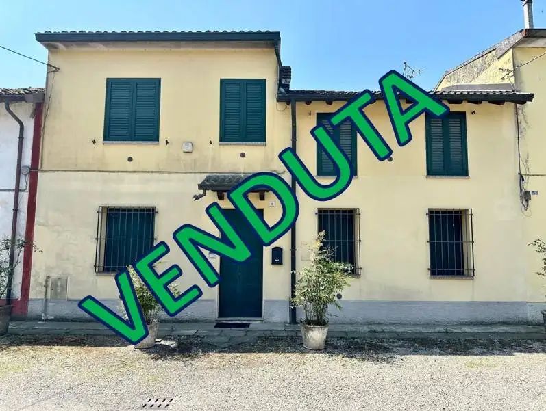 Casa indipendente in vendita a Grumello Cremonese ed Uniti