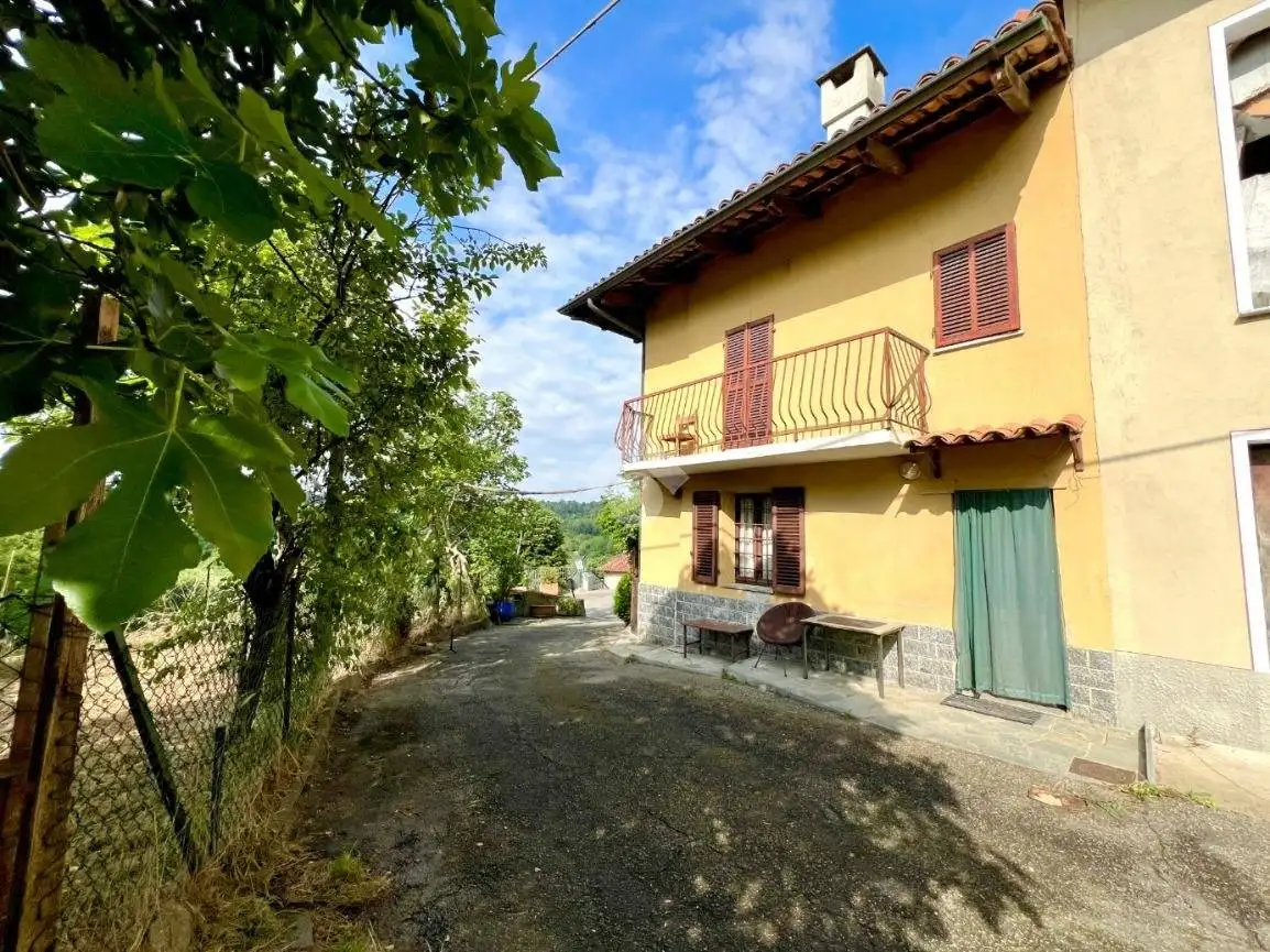 Casa indipendente in vendita a Capriglio