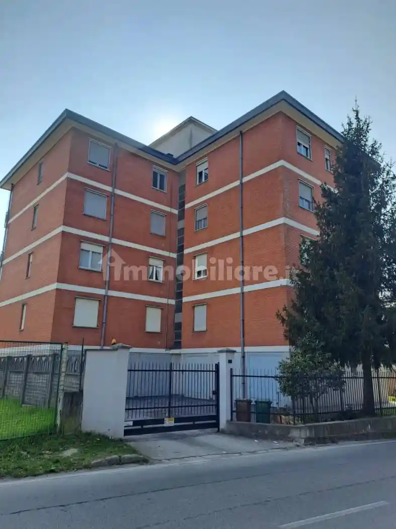 Appartamento in vendita a Verano Brianza