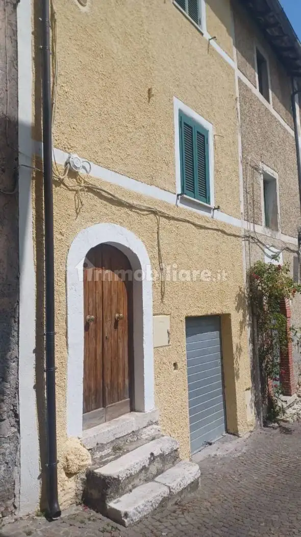 Appartamento in vendita a Cineto Romano