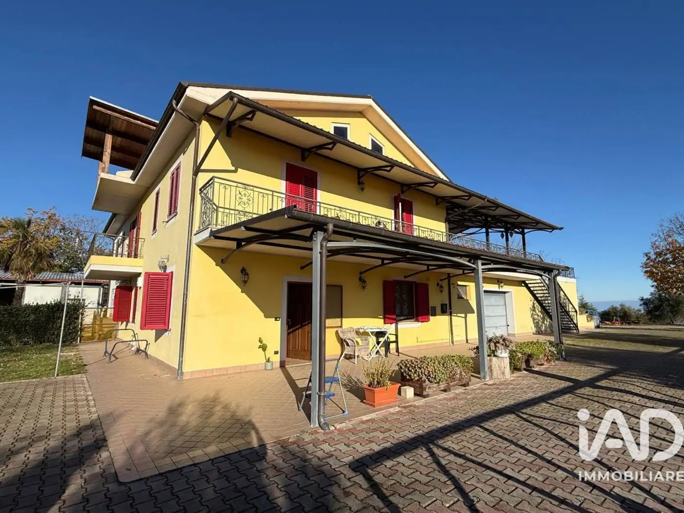 Villa in vendita a Cellino Attanasio